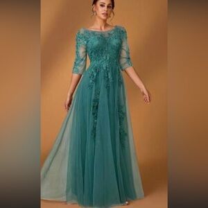 Elegant green Evening Gown